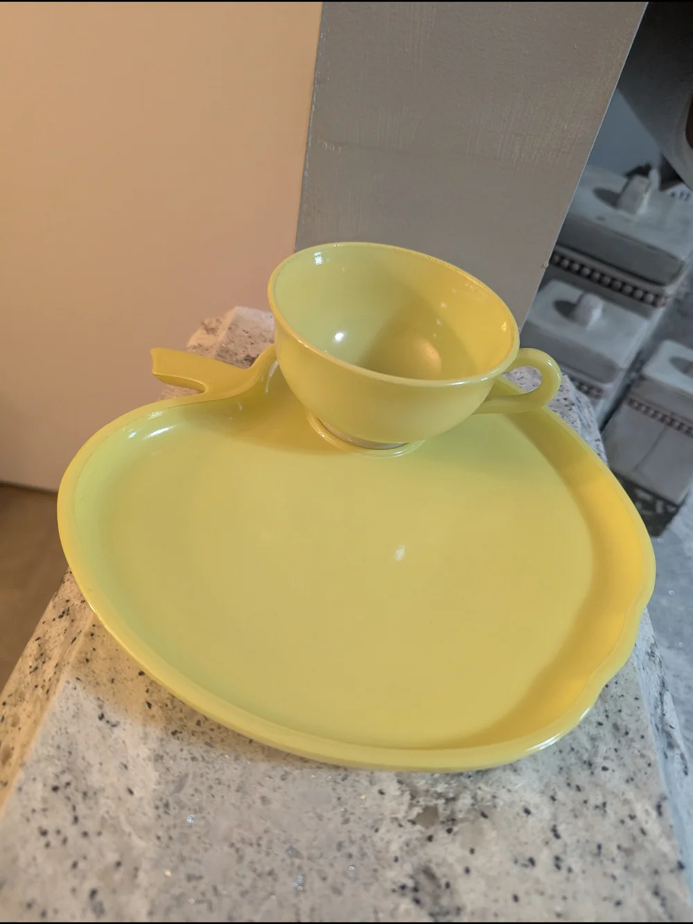 Hazel Atlas Lime Green Milk Glass Apple Luncheon Snack Cup Plate Set 1940's Mint